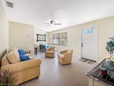 911 Coconut Cir E, Naples, FL 34104 photo 2