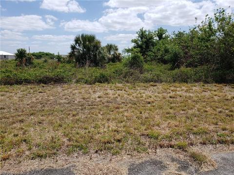 111 Carousel Ave, Labelle, FL 33935 photo 2
