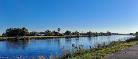 2057 River Rd, Moore Haven, FL 33471 photo 2