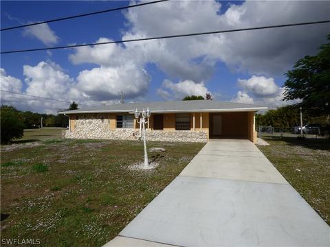 405 E 3rd St, Lehigh Acres, FL 33936 photo 2