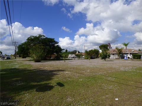 405 E 3rd St, Lehigh Acres, FL 33936 photo 6