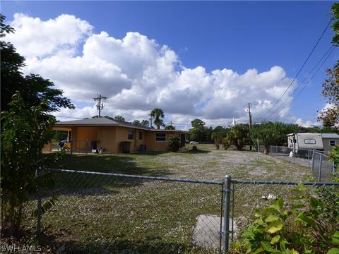 405 E 3rd St, Lehigh Acres, FL 33936 photo 5
