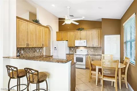 9542 Lismore Ln, Estero, FL 33928 photo 11