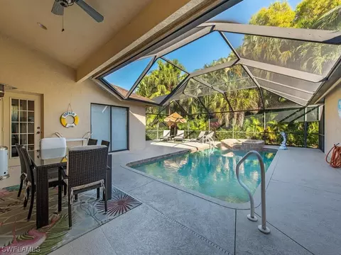 285 Sawgrass Ct, Naples, FL 34110 photo 12