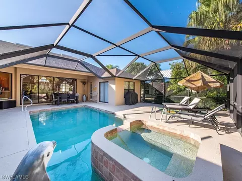 285 Sawgrass Ct, Naples, FL 34110 photo 13