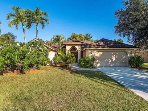 285 Sawgrass Ct, Naples, FL 34110 photo 1