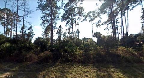 202 Alan Shepard Ter, Labelle, FL 33935 photo 2