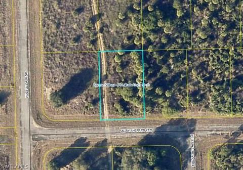 202 Alan Shepard Ter, Labelle, FL 33935