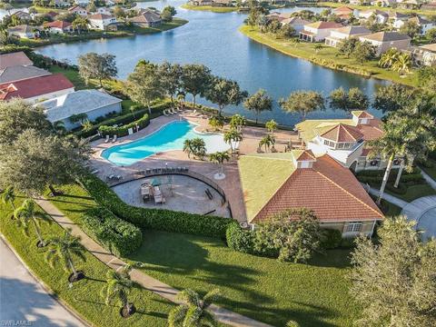 2063 Grove Dr, Naples, FL 34120 photo 3