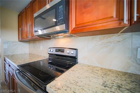 7002 Pilgrim Ct, Labelle, FL 33935 photo 4