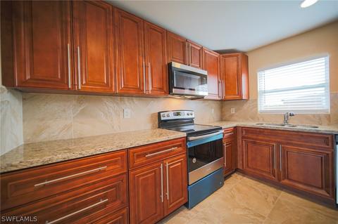 7002 Pilgrim Ct, Labelle, FL 33935 photo 2