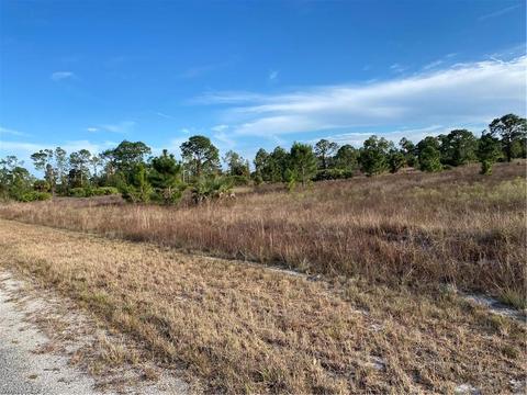 1110 Eaves St E, Lehigh Acres, FL 33974 photo 4