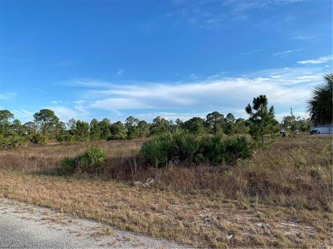 1110 Eaves St E, Lehigh Acres, FL 33974 photo 3