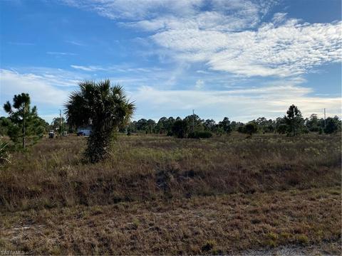 1110 Eaves St E, Lehigh Acres, FL 33974 photo 1