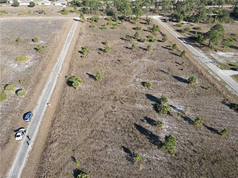 1110 Eaves St E, Lehigh Acres, FL 33974 photo 5
