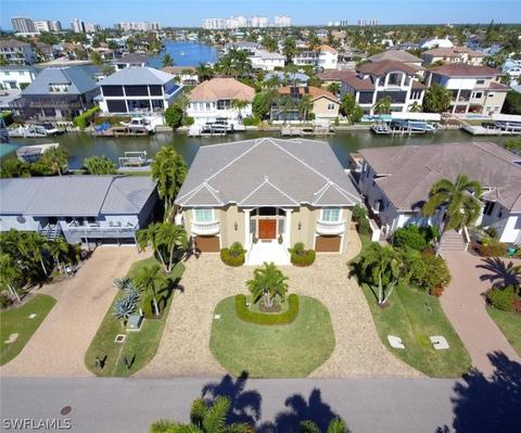 367 Lagoon Ave, Naples, FL 34108 photo 1