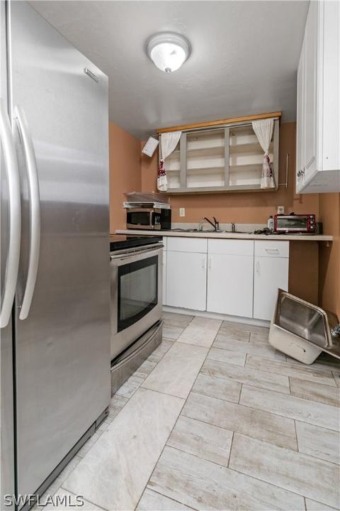 2579 Andrew Dr, Naples, FL 34112 photo 4
