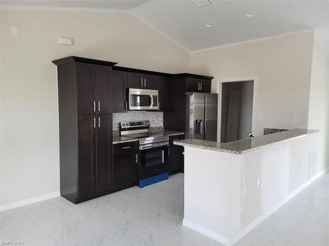 7077 Tide Cir, Labelle, FL 33935 photo 4