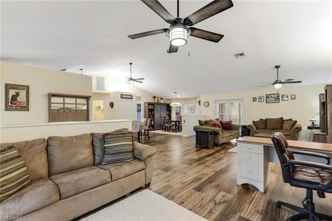 704 Turtle Ln, Labelle, FL 33935 photo 4