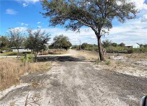 7933 21st Ter, Labelle, FL 33935 photo 4