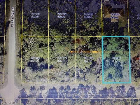 3512 62nd St W, Lehigh Acres, FL 33971
