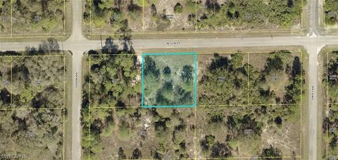 305 W 15th St, Lehigh Acres, FL 33972