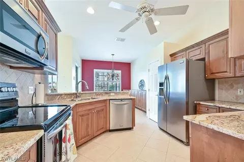 20100 Seadale Ct, Estero, FL 33928 photo 2