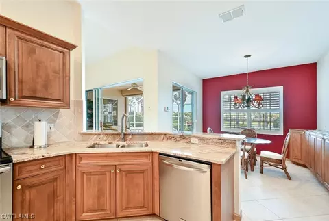 20100 Seadale Ct, Estero, FL 33928 photo 4