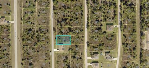 925 Portland Ave S, Lehigh Acres, FL 33974
