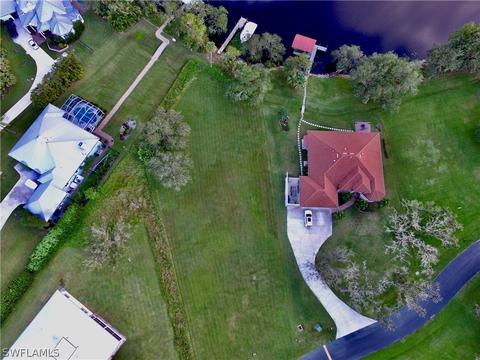 16520 Oakview Cir, Alva, FL 33920