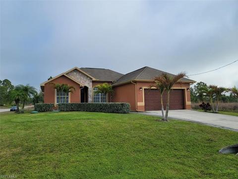 1211 Dodwin St E, Lehigh Acres, FL 33974 photo 3