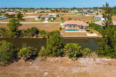 2018 NW 32nd Pl, Cape Coral, FL 33993