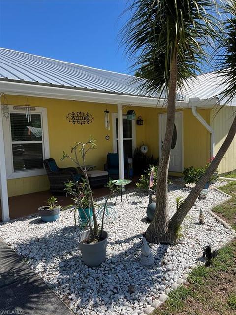 4096 Rainbow Cir, Labelle, FL 33935 photo 1