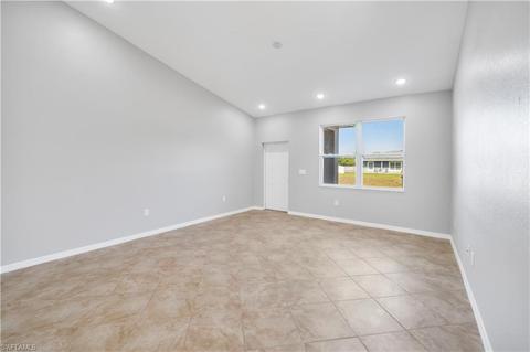 8041 Oakleaf Cir, Labelle, FL 33935 photo 9