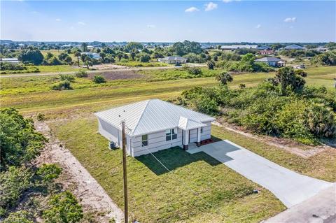 8041 Oakleaf Cir, Labelle, FL 33935 photo 2