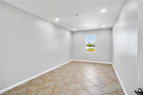 8041 Oakleaf Cir, Labelle, FL 33935 photo 17