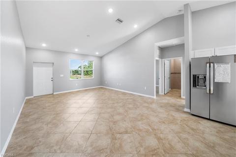 8041 Oakleaf Cir, Labelle, FL 33935 photo 10