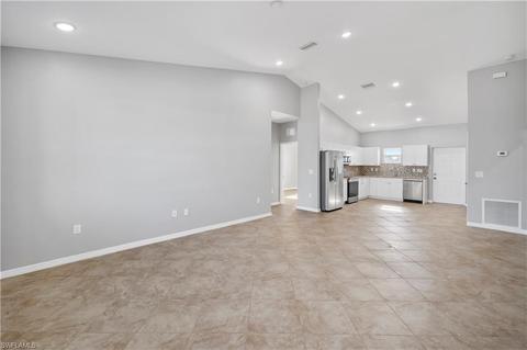 8041 Oakleaf Cir, Labelle, FL 33935 photo 7