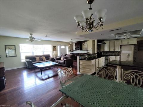 1738 Riverside Dr, Moore Haven, FL 33471 photo 9