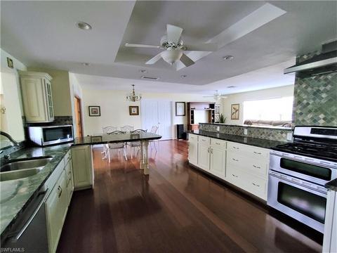1738 Riverside Dr, Moore Haven, FL 33471 photo 5