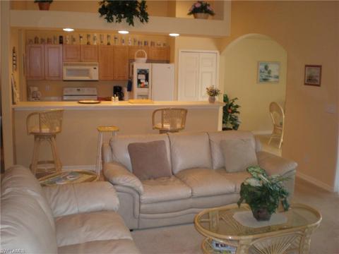 868 Haskell St E, Lehigh Acres, FL 33974 photo 2