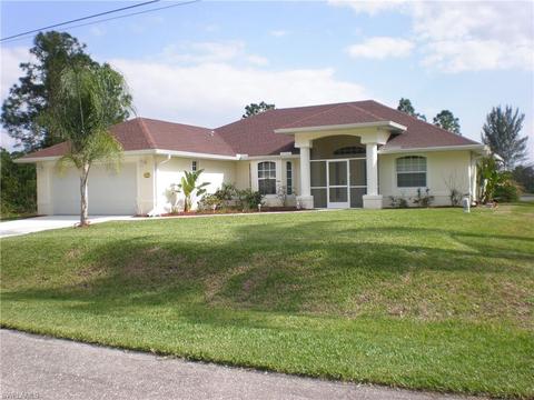 868 Haskell St E, Lehigh Acres, FL 33974 photo 1