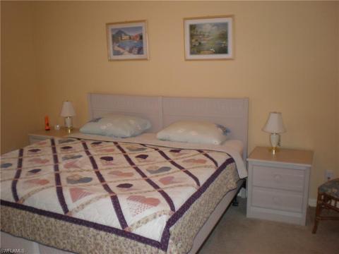 868 Haskell St E, Lehigh Acres, FL 33974 photo 4