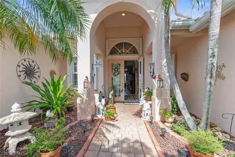 20268 Foxworth Cir, Estero, FL 33928 photo 2