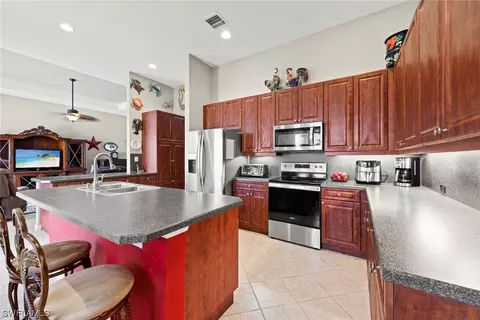 20268 Foxworth Cir, Estero, FL 33928 photo 9