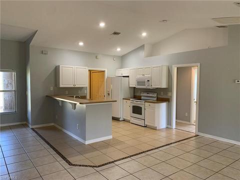 1218 Ecclus St E, Lehigh Acres, FL 33974 photo 3