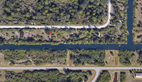 12475 Sunniland Ave, Port Charlotte, FL 33981