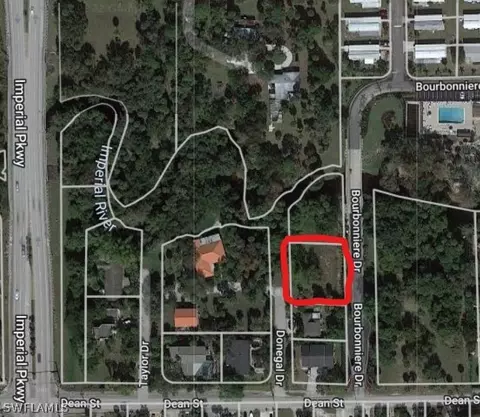 27721 Donegal Dr, Bonita Springs, FL 34135