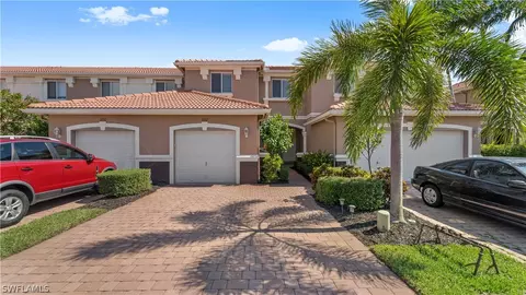 9712 Roundstone Cir, Fort Myers, FL 33967
