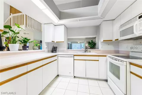 20093 Wolfel Trl, Estero, FL 33928 photo 4